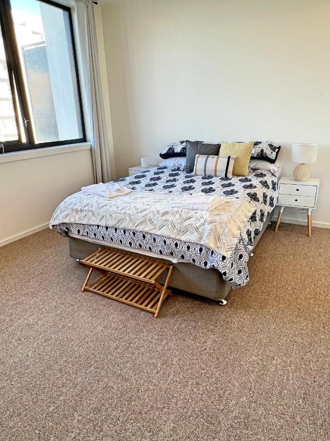 Industrial Yet Modern, 1Bd 1Bth Apt - Woden Phillip Екстер'єр фото