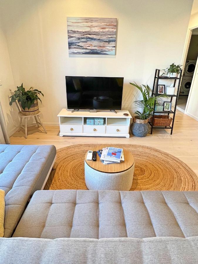 Industrial Yet Modern, 1Bd 1Bth Apt - Woden Phillip Екстер'єр фото
