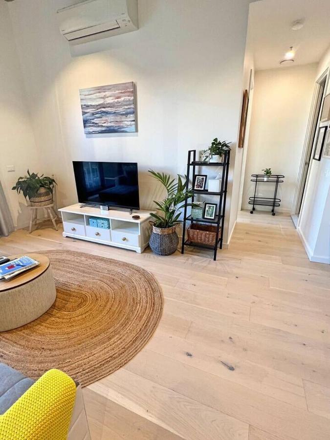 Industrial Yet Modern, 1Bd 1Bth Apt - Woden Phillip Екстер'єр фото